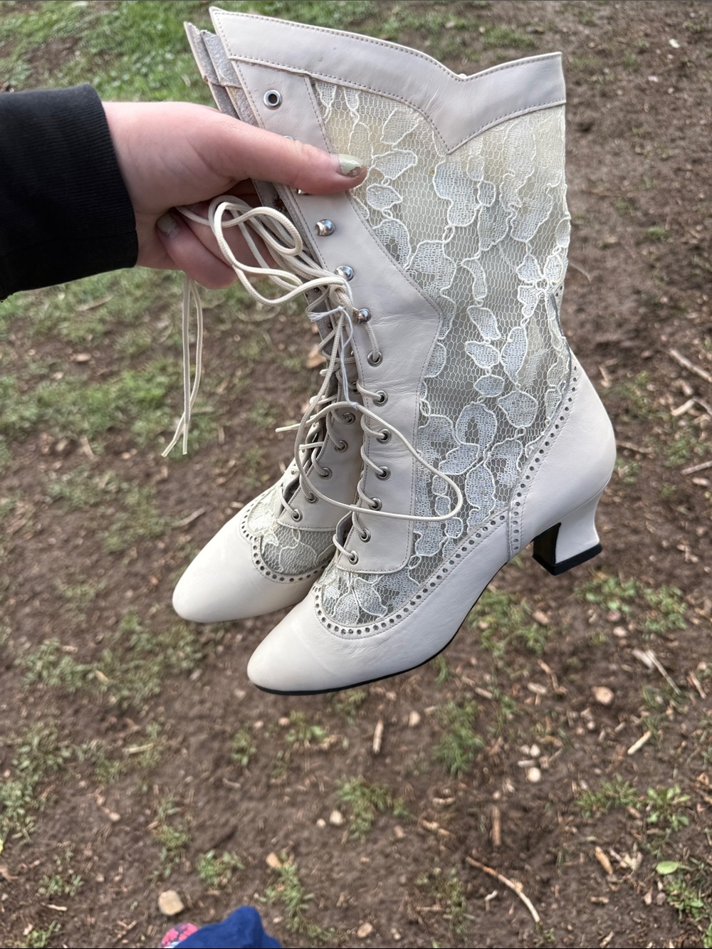 Vintage coast brand lace heels lace up